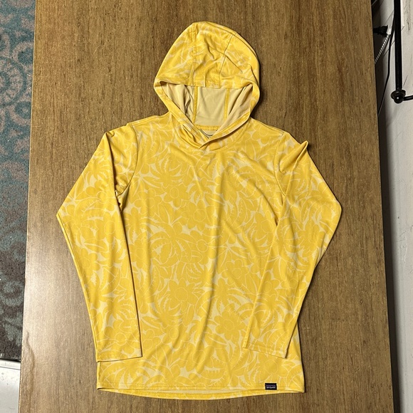 Patagonia Tops - Patagonia nwot Capilene cool daily hoody pullover stretchy canary yellow top